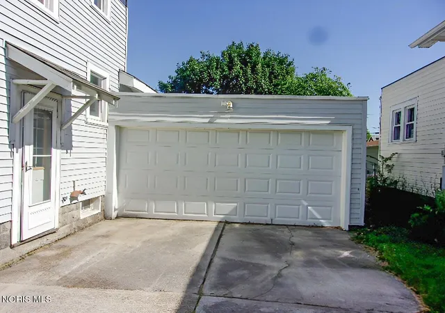 Homes for sale in Fostoria, OH | 444 Union Ct, Fostoria, OH 44830 | MLS# 10009571