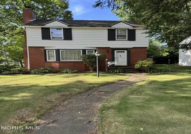 Photo 1 of Single family home for sale at 2811 Kenwood Blvd, Toledo, OH 43606 | MLS# 10009583 | Listing updated on 2026-07-28