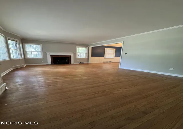 Photo 2 of Single family home for sale at 2811 Kenwood Blvd, Toledo, OH 43606 | MLS# 10009583 | Listing updated on 2026-07-28