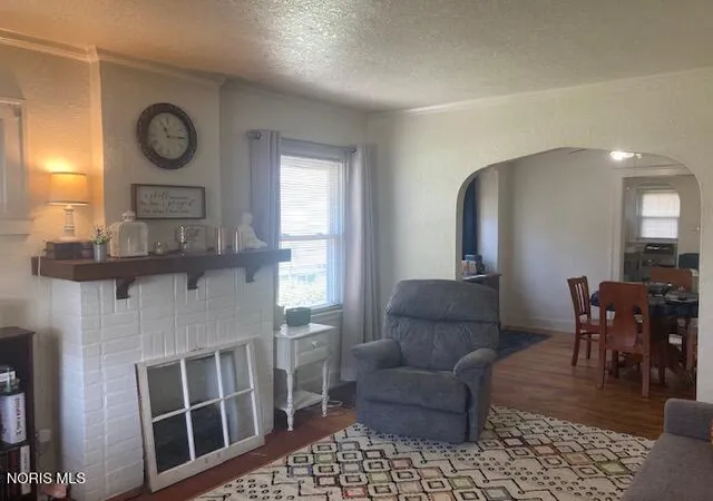Photo 2 of Single family home for sale at 2226 Mellwood Ave, Toledo, OH 43613 | MLS# 10009631 | Listing updated on 2026-09-03