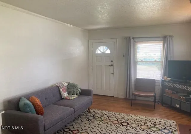 Photo 2 of Single family home for sale at 2226 Mellwood Ave, Toledo, OH 43613 | MLS# 10009631 | Listing updated on 2026-09-03