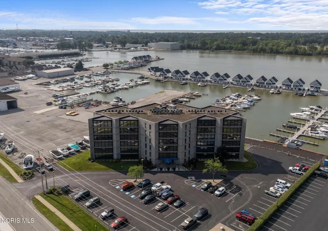 2nd image of 711 W Lakeshore Dr #203, Port Clinton, OH 43452 | MLS# 10009589