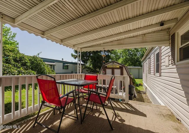 Photo 3 of Manufactured home for sale at 1875 Huntington Dr #L-220, Findlay, OH 45840 | MLS# 10009634 | Listing updated on 2026-07-20