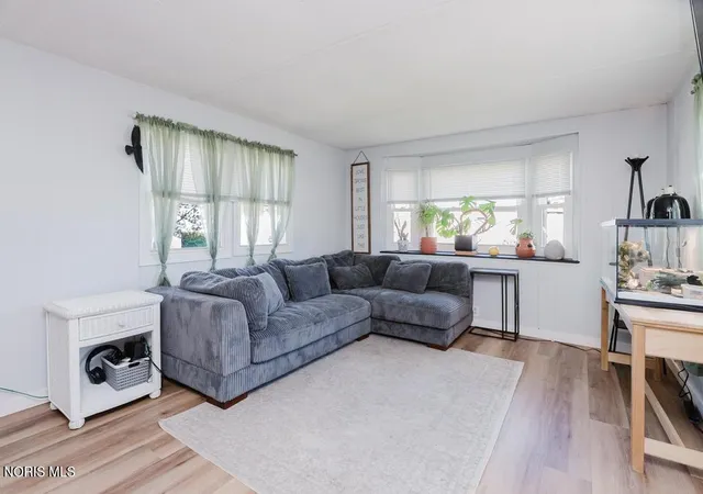 Photo 4 of Manufactured home for sale at 1875 Huntington Dr #L-220, Findlay, OH 45840 | MLS# 10009634 | Listing updated on 2026-07-20