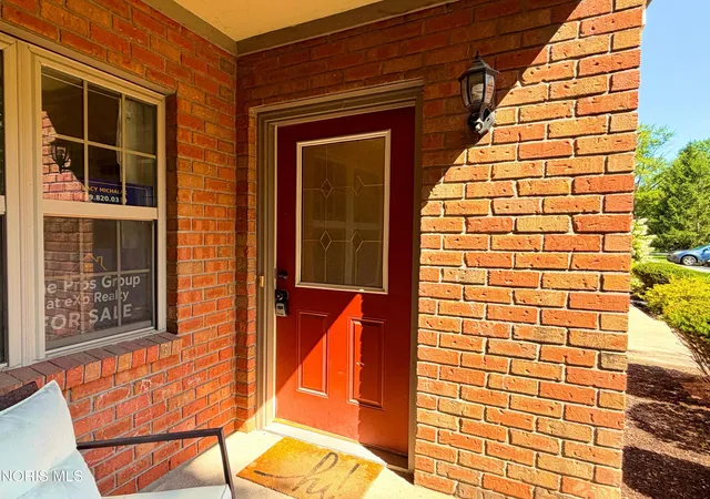 Listing Photo 4 - Condo for sale in building located at 1964 Devinci Dr, Toledo, OH 43615