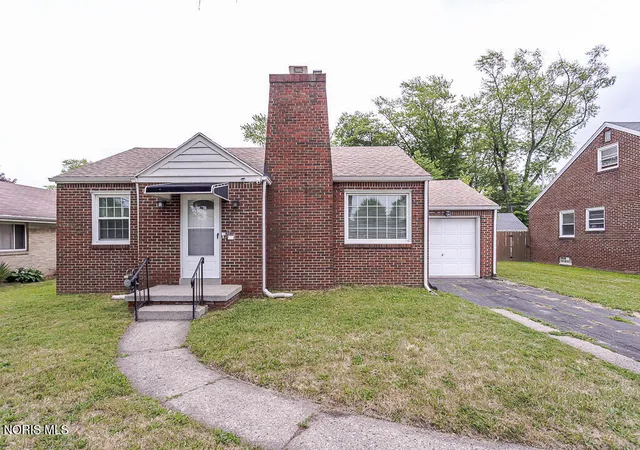 Photo 1 of Single family home for sale at 736 N Byrne Rd, Toledo, OH 43607 | MLS# 10009671 | Listing updated on 2026-06-26