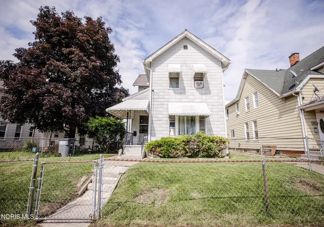 Photo 1 of Sale Pending at 415 Platt St, Toledo, OH 43605 | MLS# 10009628 | Listing updated on 2026-09-09
