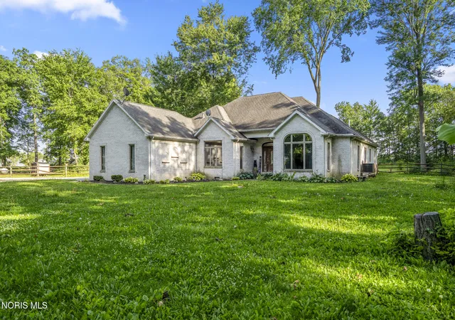 Homes for sale in Genoa, OH | 1189 Ottawa Rd, Genoa, OH 43430 | MLS# 10009703