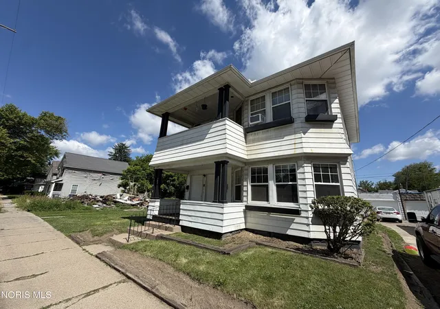 Multi family home for sale at 582 South Ave, Toledo, OH 43609 | MLS# 10009636