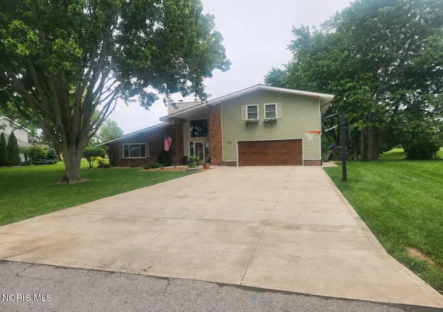 Homes for sale in Fremont, OH | 191 Norbert Dr, Fremont, OH 43420 | MLS# 10009630