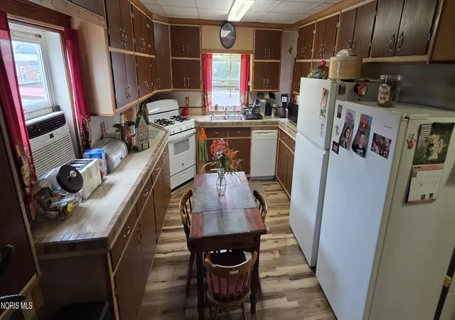 Photo 4 of House for sale at 204 N Sandusky St, Tiffin, OH 44883 | MLS# 10009653 | Listing updated on 2026-08-31