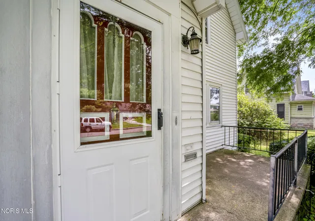 Homes for sale in Toledo, OH | 5846 Burdette St, Toledo, OH 43613 | MLS# 10009643