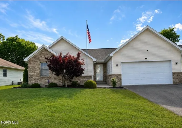 Homes for sale in Findlay, OH | 680 Colt Dr, Findlay, OH 45840 | MLS# 10009711