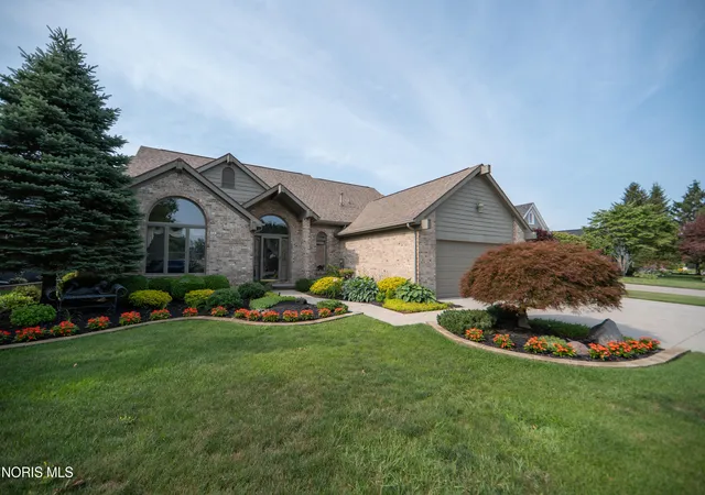 Photo 3 of Single family home for sale at 7951 N Shoreline Dr, Holland, OH 43528 | MLS# 10009649 | Listing updated on 2026-09-08