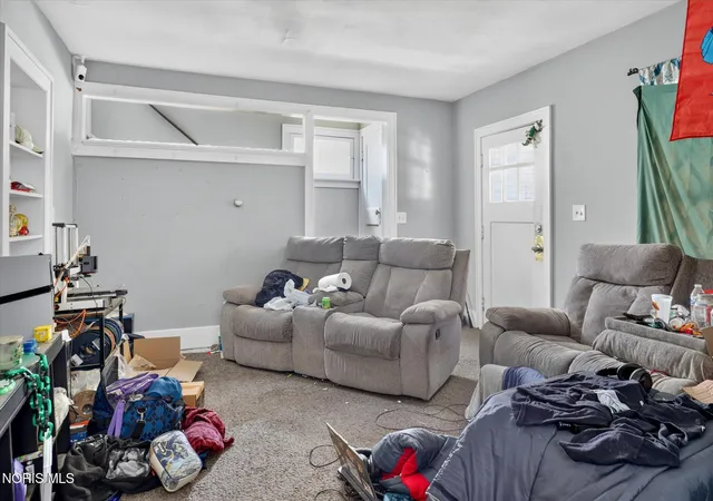Homes for sale in Toledo, OH | 3805 Lockwood Ave, Toledo, OH 43612 | MLS# 10009699