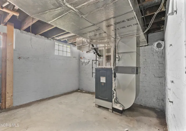 2nd image of 2415 Glenwood Ave, Toledo, OH 43620 | MLS# 10009667