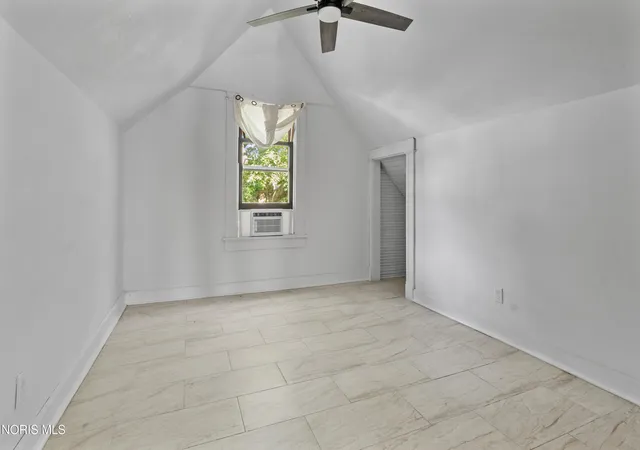 Photo 4 of Single family home for sale at 2415 Glenwood Ave, Toledo, OH 43620 | MLS# 10009667 | Listing updated on 2026-09-16
