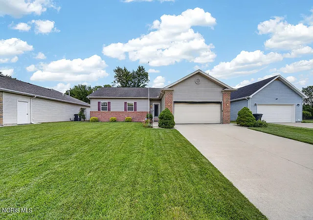 Homes for sale in Findlay, OH | 1229 Leiser Ave, Findlay, OH 45840 | MLS# 10009779