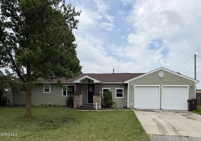 Homes for sale in Defiance, OH | 27488 Ayersville Pleasant Bend Rd, Defiance, OH 43512 | MLS# 10009665