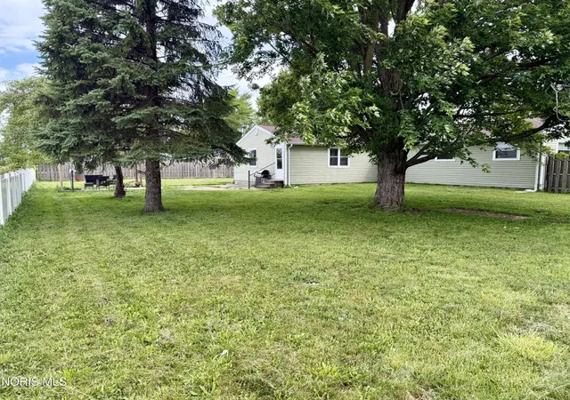 Homes for sale in Defiance, OH | 27488 Ayersville Pleasant Bend Rd, Defiance, OH 43512 | MLS# 10009665