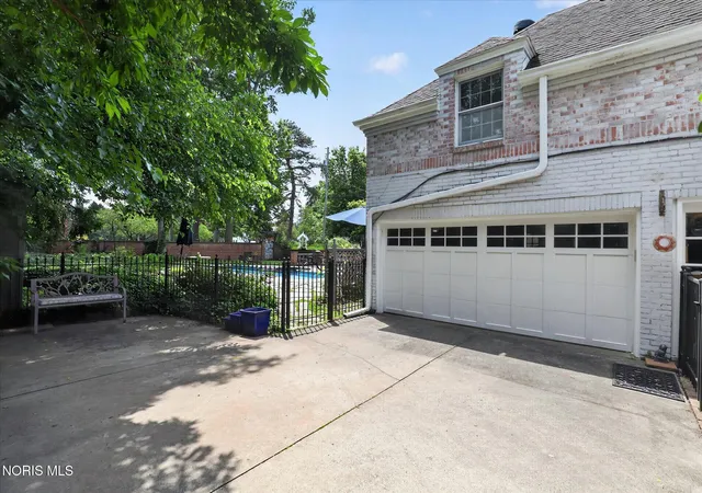 Homes for sale in Ottawa Hills, OH | 2228 Orchard Rd, Ottawa Hills, OH 43606 | MLS# 10009733