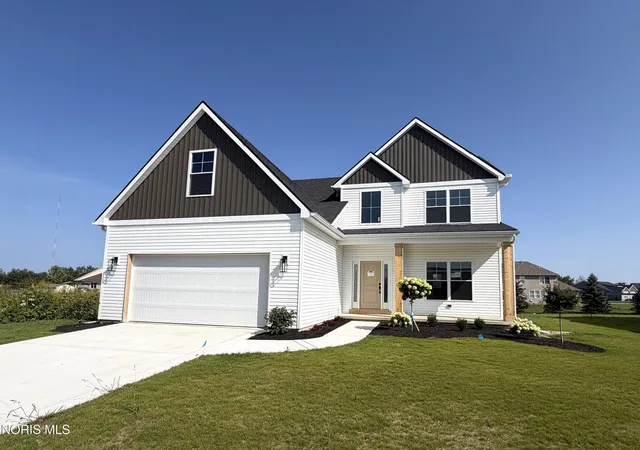 Single family home for sale at 5045 Magnolia Dr, Oregon, OH 43616 | MLS# 10009693