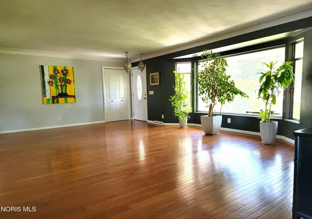 Photo 3 of Single family home for sale at 4850 N Arvilla Dr, Toledo, OH 43623 | MLS# 10009817 | Listing updated on 2026-07-07