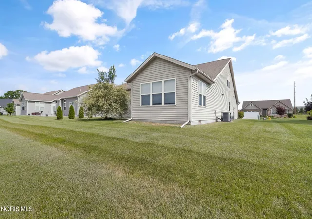 33rd image of 15207 Sunset Maple Dr, Perrysburg, OH 43551 | MLS# 10009725