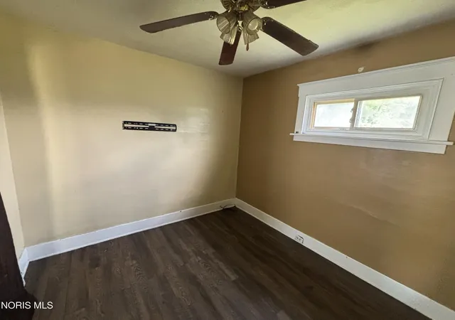 3rd image of 2020 Hawthorne St, Toledo, OH 43606 | MLS# 10009965