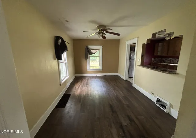 4th image of 2020 Hawthorne St, Toledo, OH 43606 | MLS# 10009965