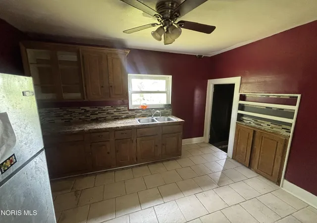 5th image of 2020 Hawthorne St, Toledo, OH 43606 | MLS# 10009965