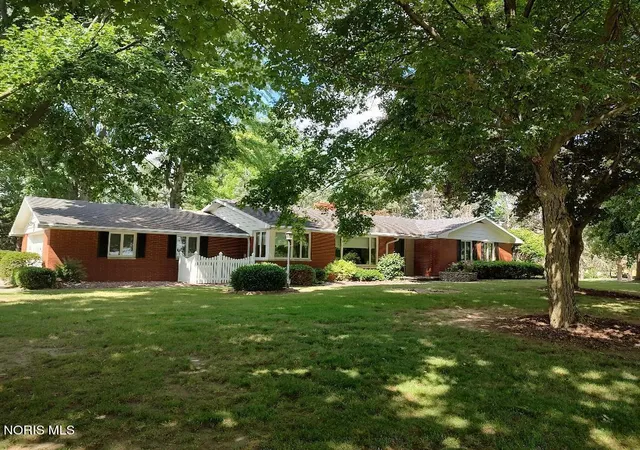 Homes for sale in Defiance, OH | 15186 Harris Rd, Defiance, OH 43512 | MLS# 10009739