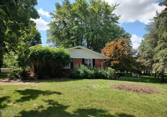 Homes for sale in Defiance, OH | 15186 Harris Rd, Defiance, OH 43512 | MLS# 10009739