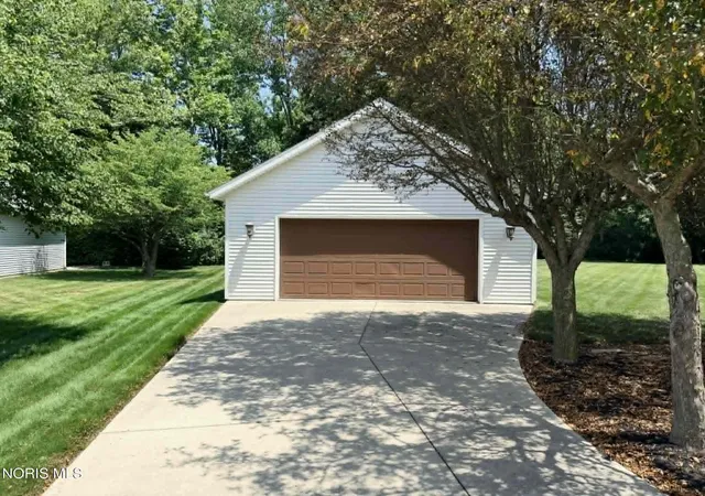 Homes for sale in Hicksville, OH | 1207 Hidden Brook Dr, Hicksville, OH 43526 | MLS# 10009741