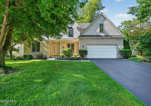 Photo 1 of Sale Pending at 8855 Walnut Trl, Sylvania, OH 43560 | MLS# 10009767 | Listing updated on 2026-09-04