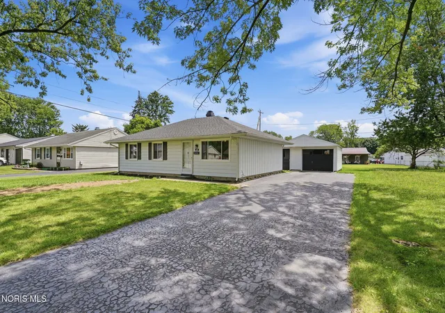 Homes for sale in Findlay, OH | 905 Harmon St, Findlay, OH 45840 | MLS# 10009820