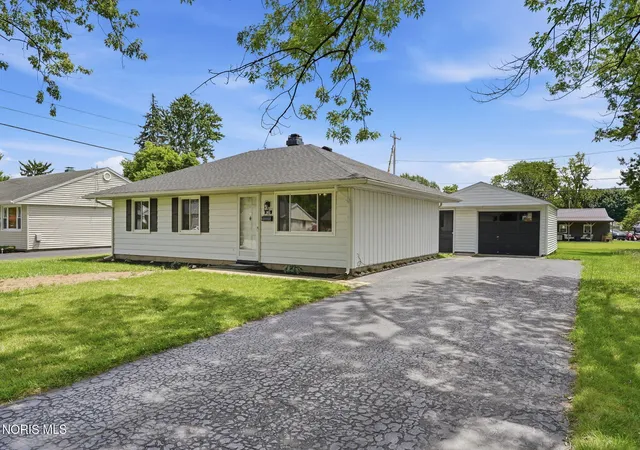Homes for sale in Findlay, OH | 905 Harmon St, Findlay, OH 45840 | MLS# 10009820