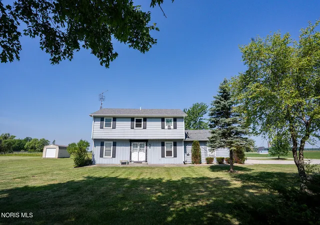 Homes for sale in Defiance, OH | 23976 Coressel Rd, Defiance, OH 43512 | MLS# 10009835