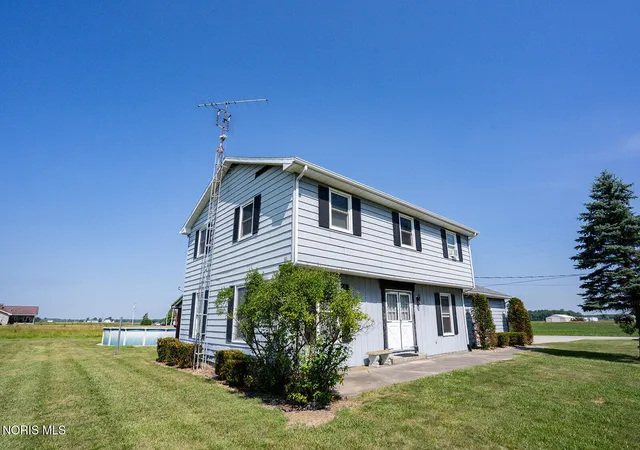 Homes for sale in Defiance, OH | 23976 Coressel Rd, Defiance, OH 43512 | MLS# 10009835