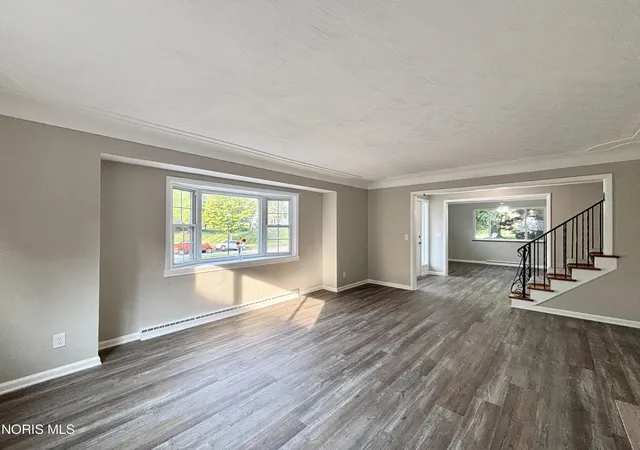 Photo 3 of Single family home for sale at 2455 Eastmoreland Dr, Oregon, OH 43616 | MLS# 10009826 | Listing updated on 2026-09-21