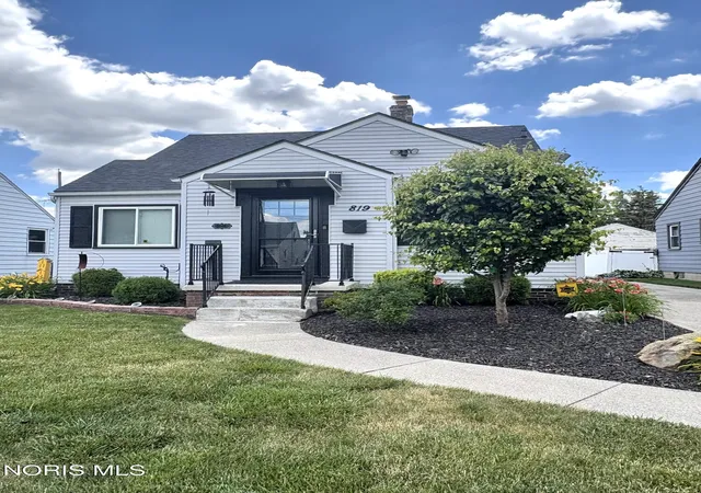 2nd image of 819 Southover Rd, Toledo, OH 43612 | MLS# 10009936