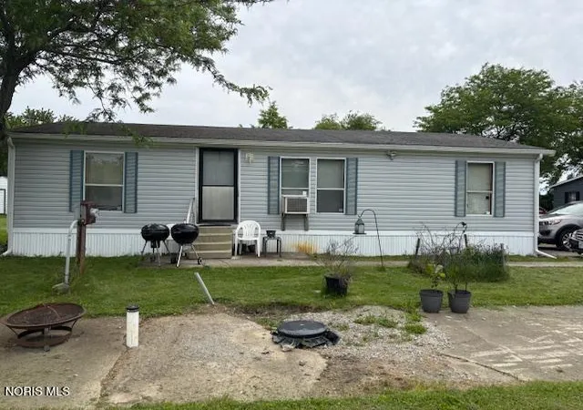 Homes for sale in Perrysburg, OH | 12865 Five Point Rd #152, Perrysburg, OH 43551 | MLS# 10009792