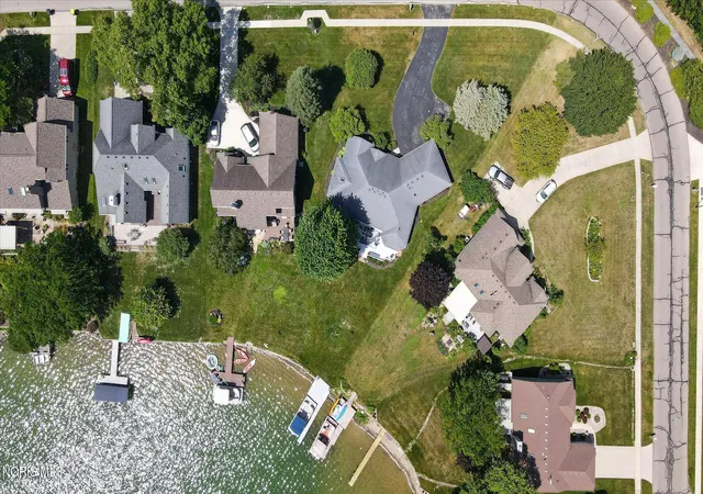 Homes for sale in Holland, OH | 7913 N Shoreline Dr, Holland, OH 43528 | MLS# 10009804