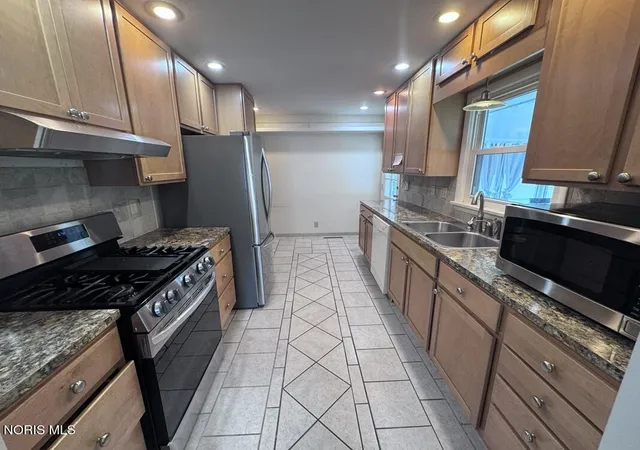 3rd image of 711 S Simon St, Ada, OH 45810 | MLS# 10009832