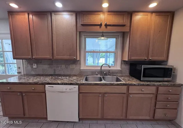 4th image of 711 S Simon St, Ada, OH 45810 | MLS# 10009832