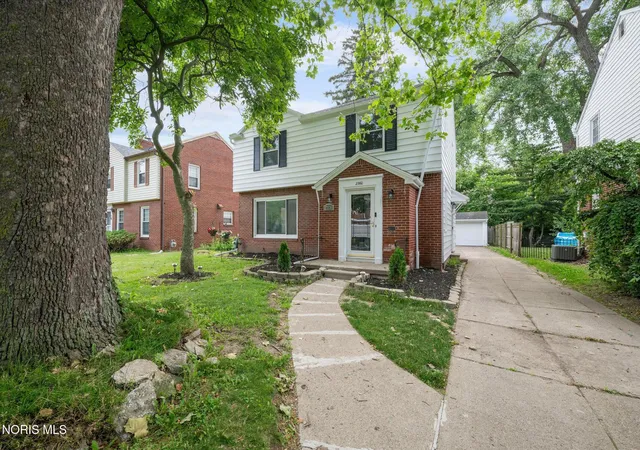 3rd image of 2360 Cheltenham Rd, Toledo, OH 43606 | MLS# 10009927