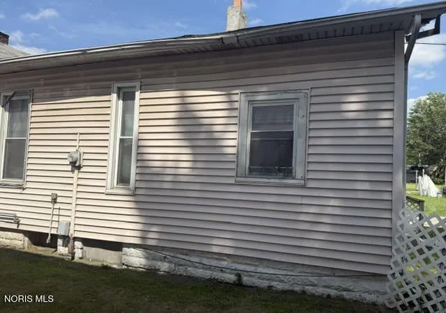 Photo 3 of Single family home for sale at 819 Nebraska Ave, Toledo, OH 43607 | MLS# 10009973 | Listing updated on 2026-07-15