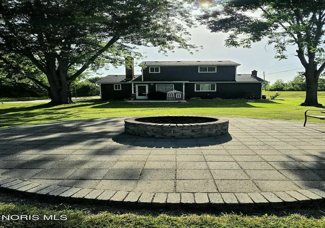 2nd image of 28920 Bates Rd, Perrysburg, OH 43551 | MLS# 10010053