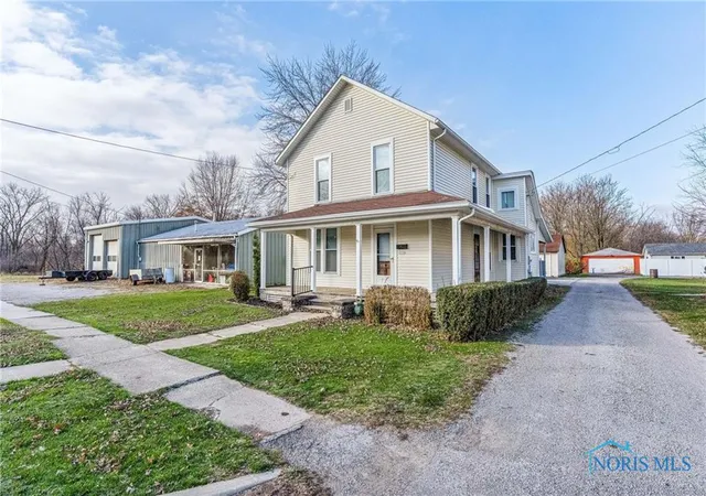 Homes for sale in Findlay, OH | 810 Broad Ave, Findlay, OH 45840 | MLS# 10009856