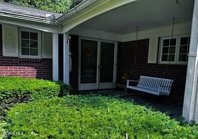 Single family home for sale at 4913 S Arvilla Dr, Toledo, OH 43623 | MLS# 10009922 | Listing updated on 2026-07-21